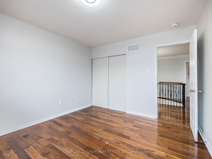 Photo 31 at 124 Porchlight Road, Fletcher's Creek Village, Brampton