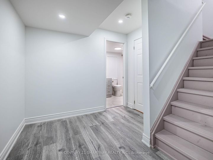 Photo 35 at 124 Porchlight Road, Fletcher's Creek Village, Brampton