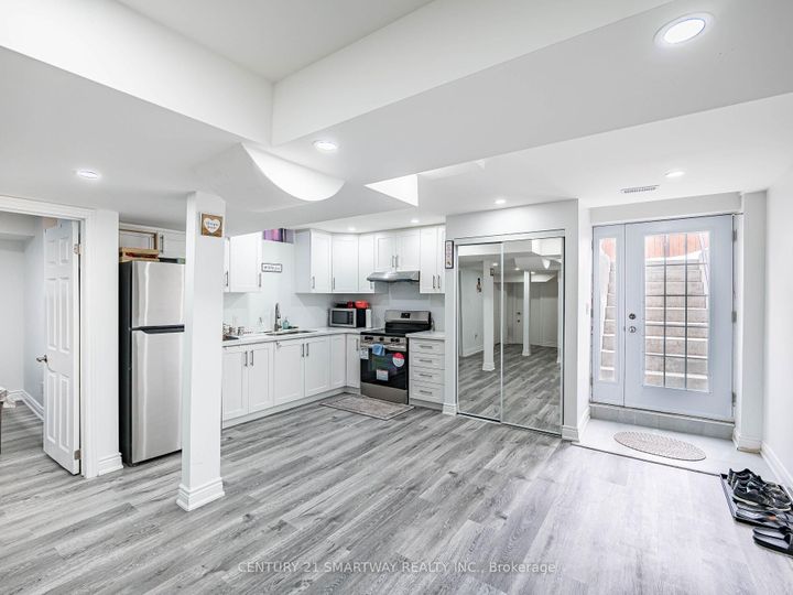 Photo 39 at 124 Porchlight Road, Fletcher's Creek Village, Brampton