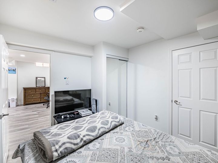 Photo 42 at 124 Porchlight Road, Fletcher's Creek Village, Brampton