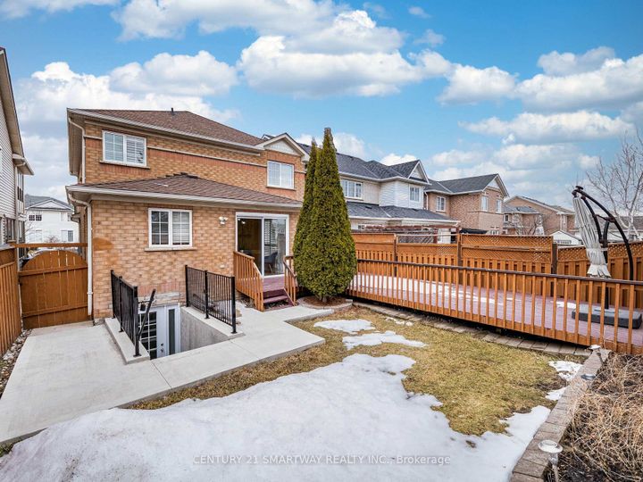 Photo 46 at 124 Porchlight Road, Fletcher's Creek Village, Brampton