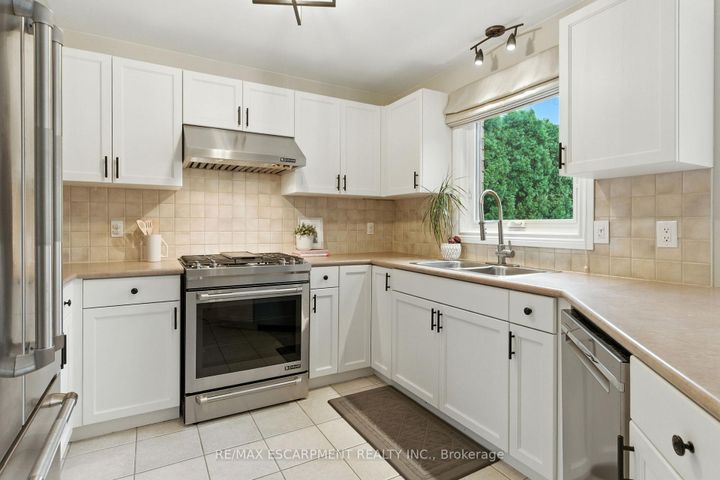 Photo 11 at 56 Sonoma Lane, Fruitland, Hamilton