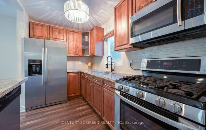 Photo 14 at 1 Greenarrow Court, Brampton North, Brampton