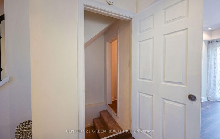 Photo 28 at 1 Greenarrow Court, Brampton North, Brampton