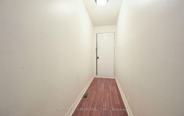 Photo 29 at 1 Greenarrow Court, Brampton North, Brampton