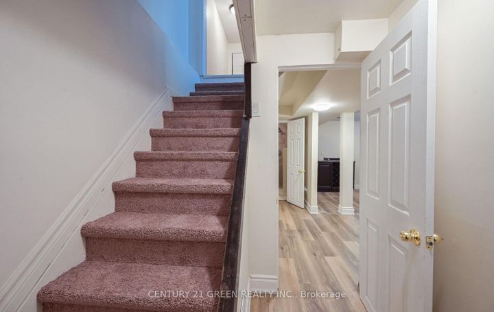 Photo 32 at 1 Greenarrow Court, Brampton North, Brampton
