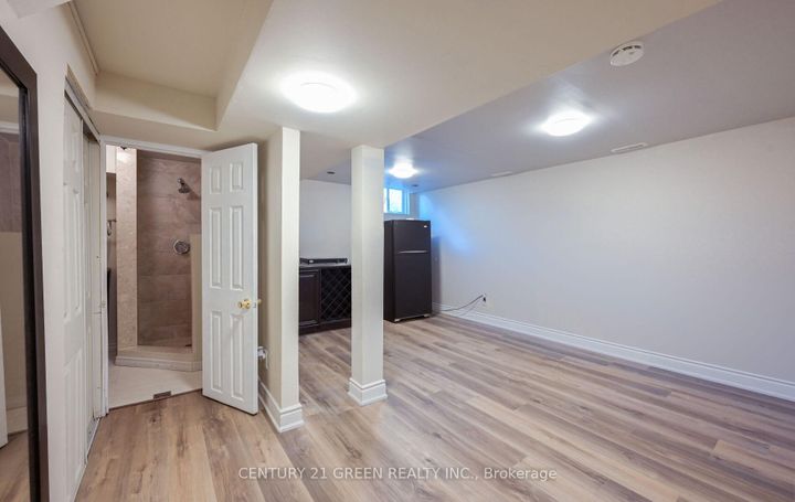 Photo 33 at 1 Greenarrow Court, Brampton North, Brampton