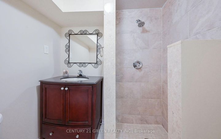 Photo 41 at 1 Greenarrow Court, Brampton North, Brampton