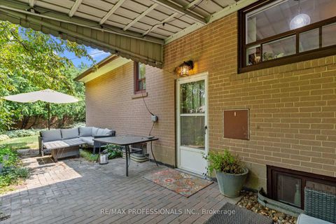 Photo 25 at 17 Allonsius Drive, West Deane, Toronto