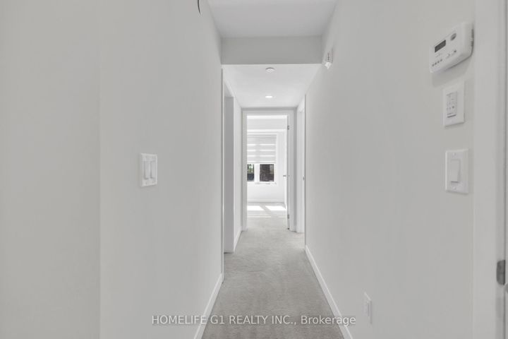 Photo 10 at 5 - 3429 Ridgeway Drive, Erin Mills, Mississauga