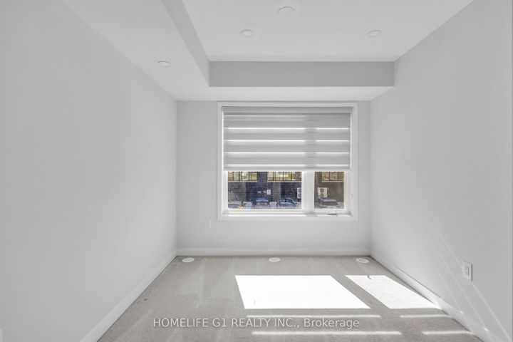 Photo 13 at 5 - 3429 Ridgeway Drive, Erin Mills, Mississauga