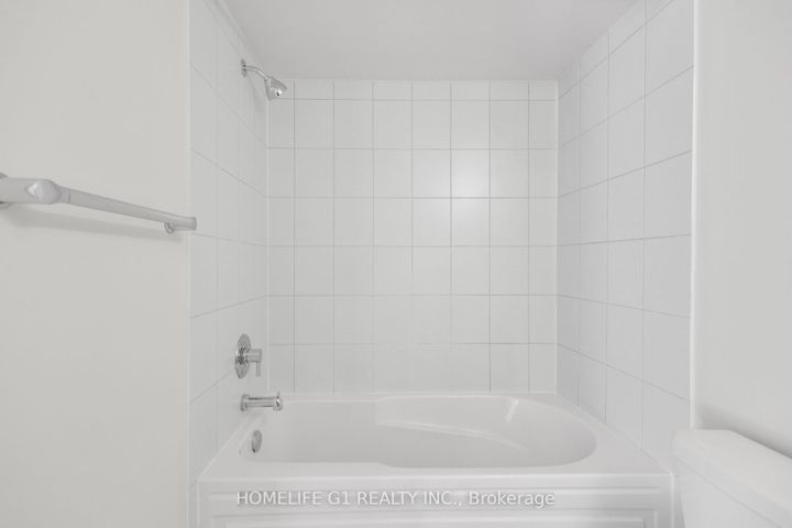 Photo 20 at 5 - 3429 Ridgeway Drive, Erin Mills, Mississauga