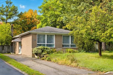 Photo 1 at 112 Eden Court, Leslie Valley, Newmarket