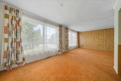 Photo 6 at 112 Eden Court, Leslie Valley, Newmarket