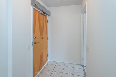 Photo 2 at 703 - 39 Parliament Street, Waterfront Communities C8, Toronto