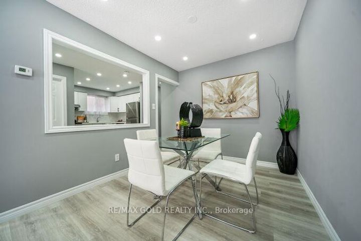 Photo 8 at 118 Archdekin Drive, Madoc, Brampton