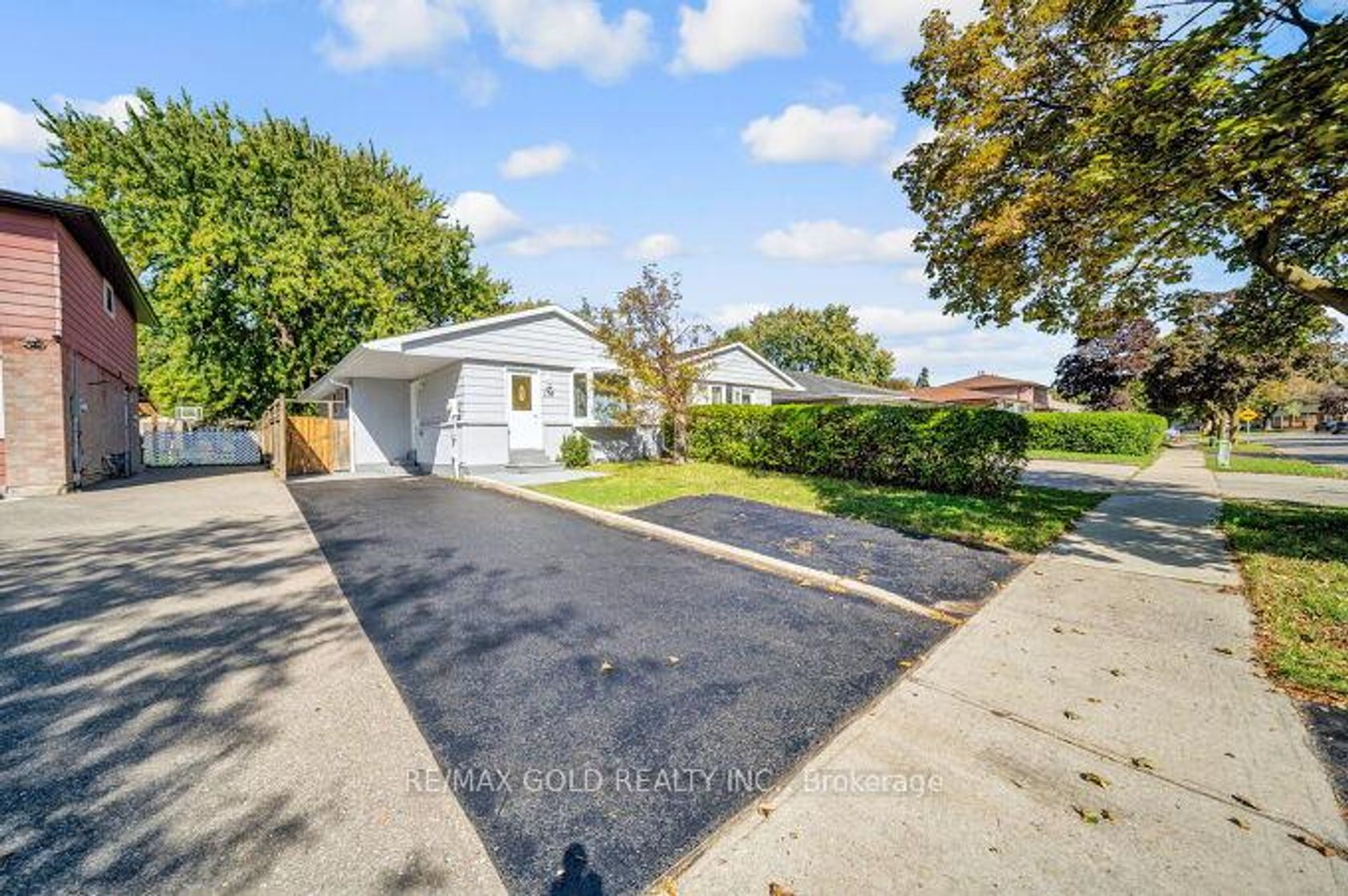 118 Archdekin Drive, Madoc, Brampton 2