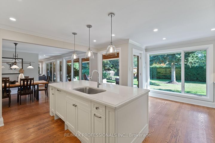 Photo 13 at 19 Palace Arch Drive, Rosethorn, Toronto