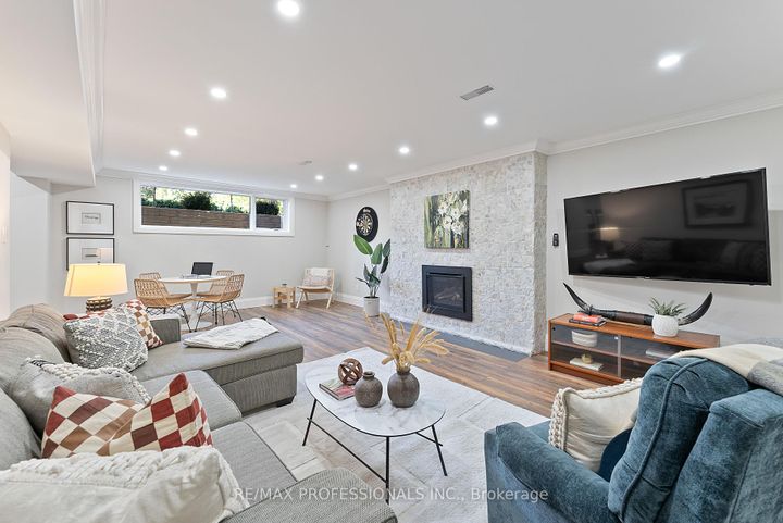 Photo 28 at 19 Palace Arch Drive, Rosethorn, Toronto