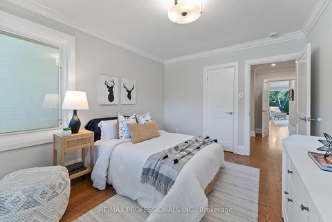 Photo 24 at 19 Palace Arch Drive, Rosethorn, Toronto