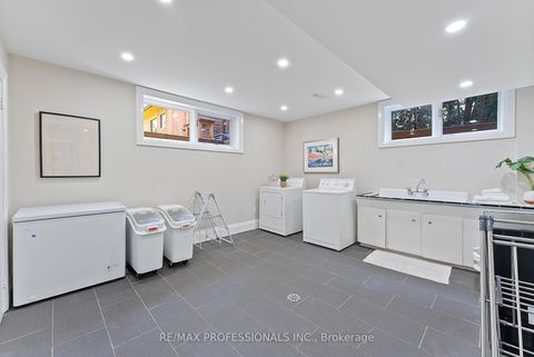 Photo 33 at 19 Palace Arch Drive, Rosethorn, Toronto