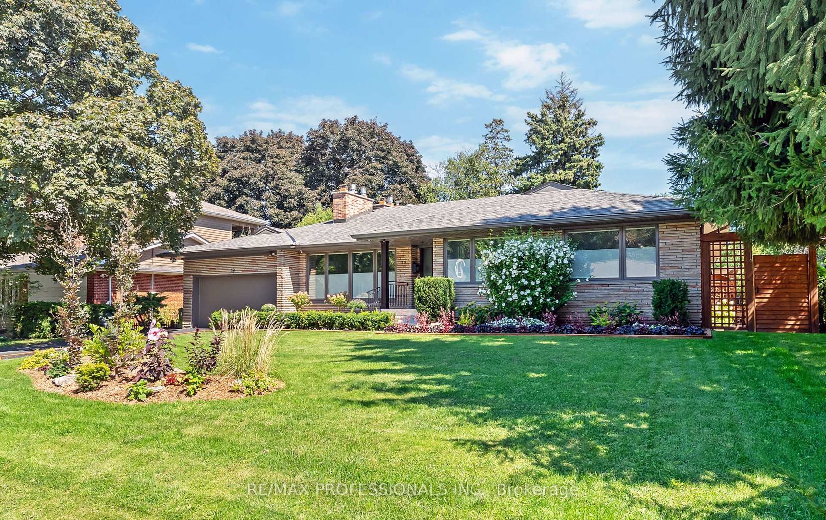 19 Palace Arch Drive, Rosethorn, Toronto 2
