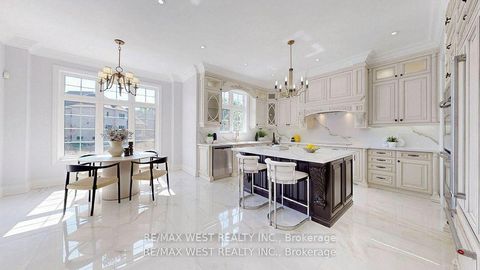 Photo 13 at 136 Hailsham Court, Vellore Village, Vaughan