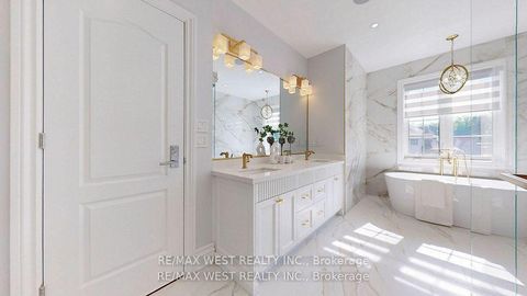 Photo 21 at 136 Hailsham Court, Vellore Village, Vaughan