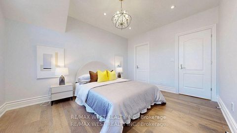 Photo 26 at 136 Hailsham Court, Vellore Village, Vaughan