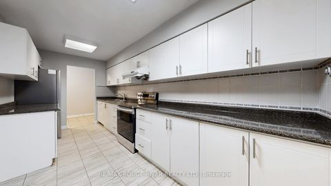 Photo 9 at 203 - 40 Chichester Place, L'Amoreaux, Toronto