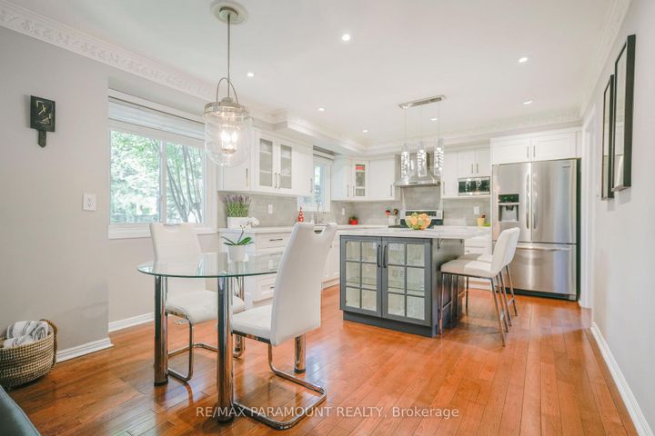 Photo 6 at 44 Cairnmore Court, Snelgrove, Brampton