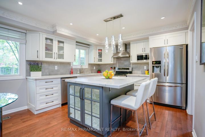 Photo 9 at 44 Cairnmore Court, Snelgrove, Brampton