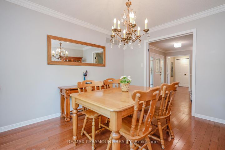 Photo 11 at 44 Cairnmore Court, Snelgrove, Brampton
