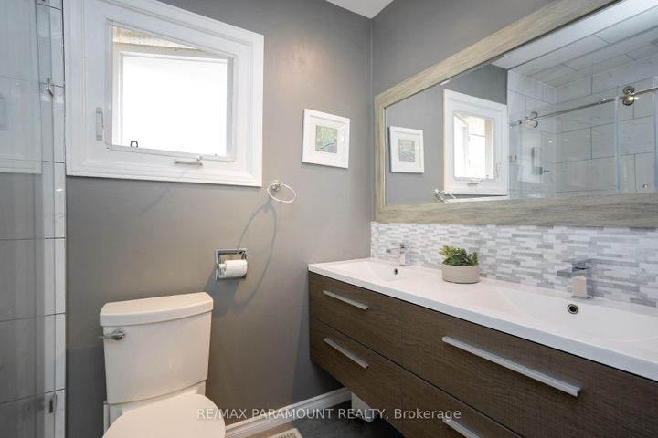 Photo 22 at 44 Cairnmore Court, Snelgrove, Brampton