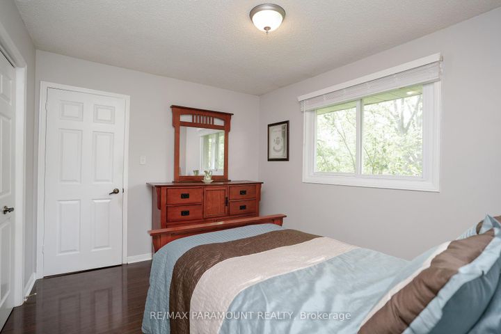 Photo 25 at 44 Cairnmore Court, Snelgrove, Brampton