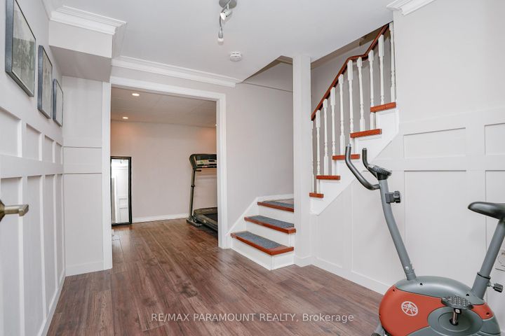 Photo 31 at 44 Cairnmore Court, Snelgrove, Brampton