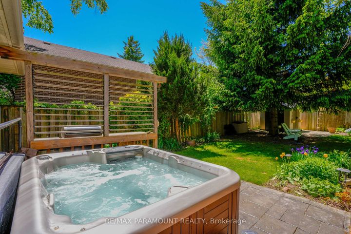 Photo 41 at 44 Cairnmore Court, Snelgrove, Brampton