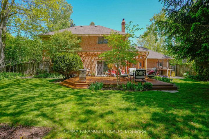 Photo 42 at 44 Cairnmore Court, Snelgrove, Brampton