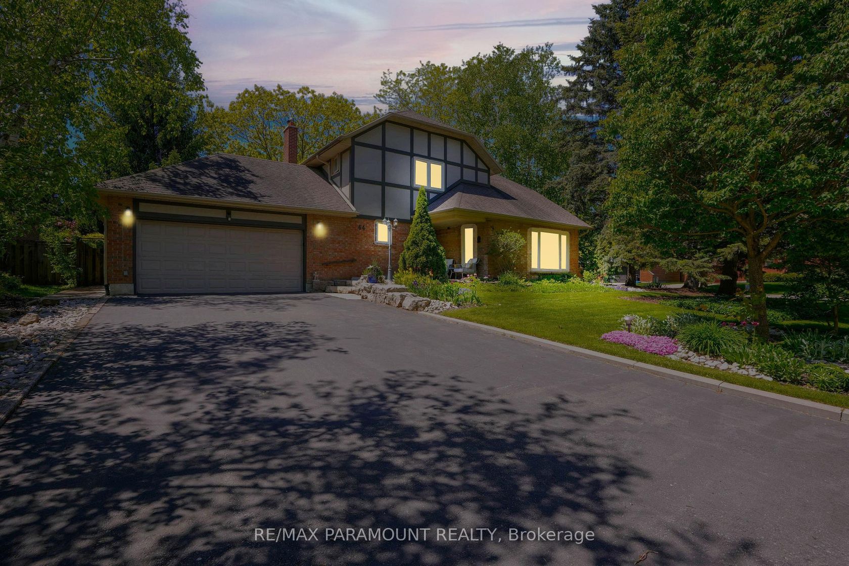 44 Cairnmore Court, Snelgrove, Brampton 2