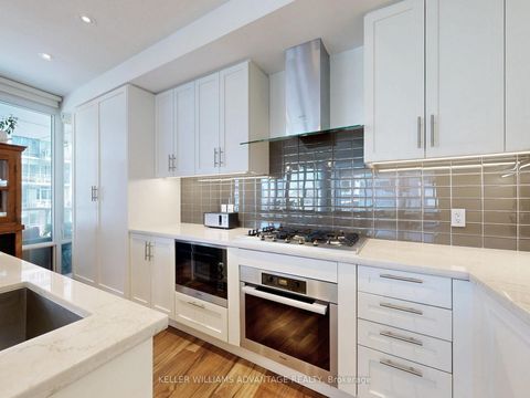 Photo 13 at 401 - 29 Queens Quay E, Waterfront Communities C1, Toronto