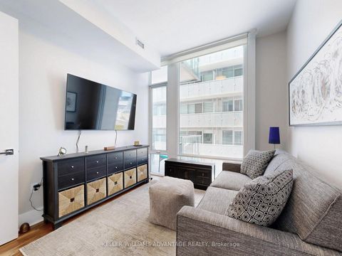 Photo 23 at 401 - 29 Queens Quay E, Waterfront Communities C1, Toronto
