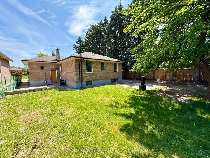 Photo 21 at 38 Aragon Avenue, Sullivan, Toronto
