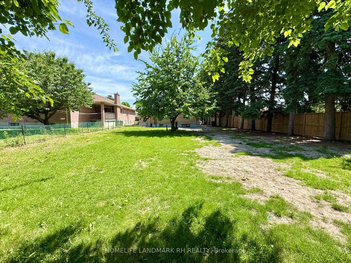 Photo 22 at 38 Aragon Avenue, Sullivan, Toronto