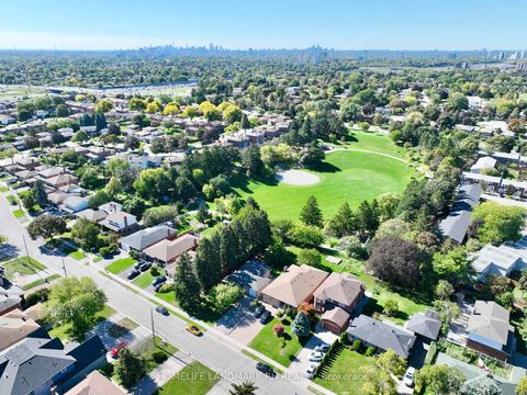 Photo 4 at 38 Aragon Avenue, Sullivan, Toronto