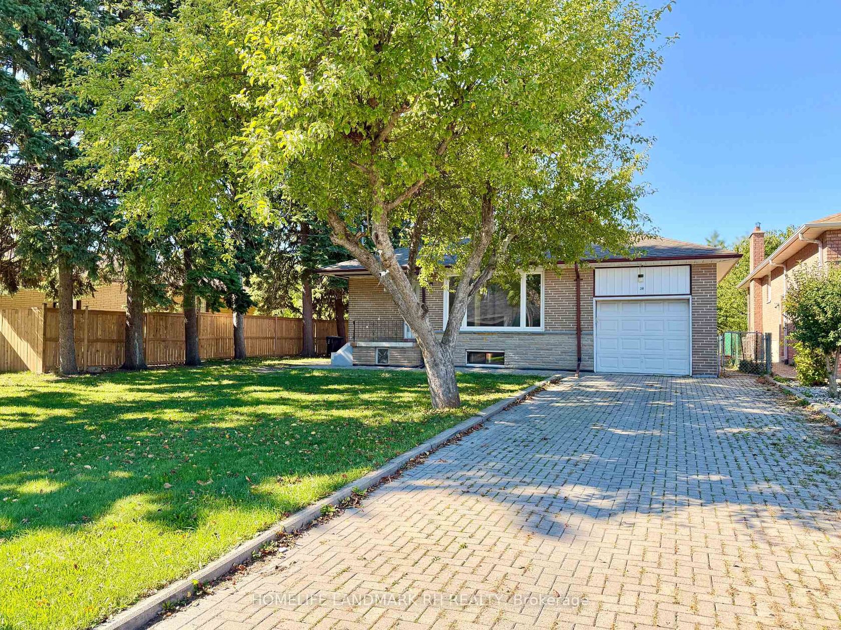 38 Aragon Avenue, Sullivan, Toronto 2