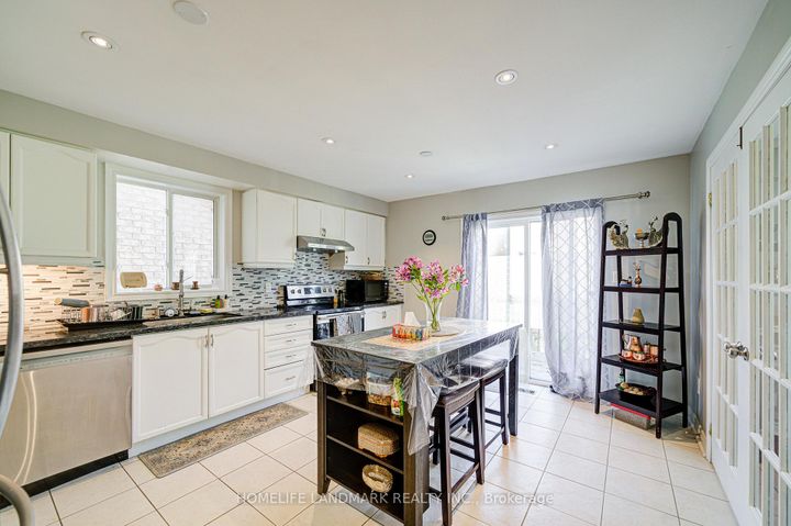 Photo 10 at 194 Dean Burton Lane, Woodland Hill, Newmarket