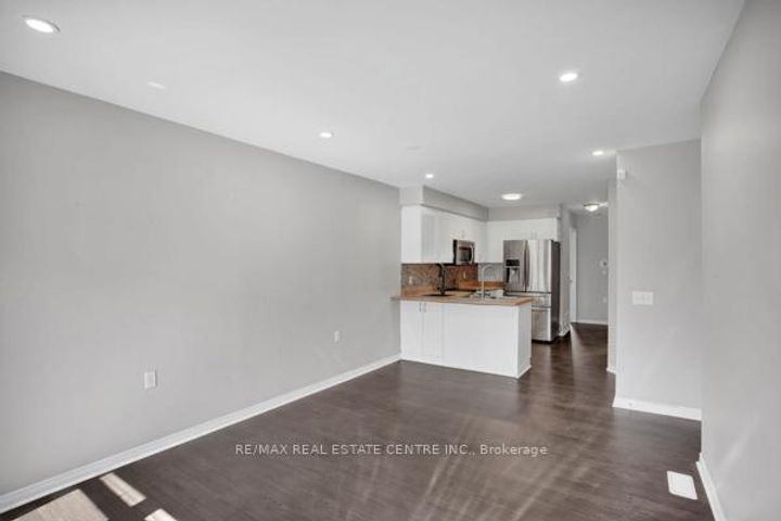 Photo 4 at 58 Avenue Street, Central, Oshawa