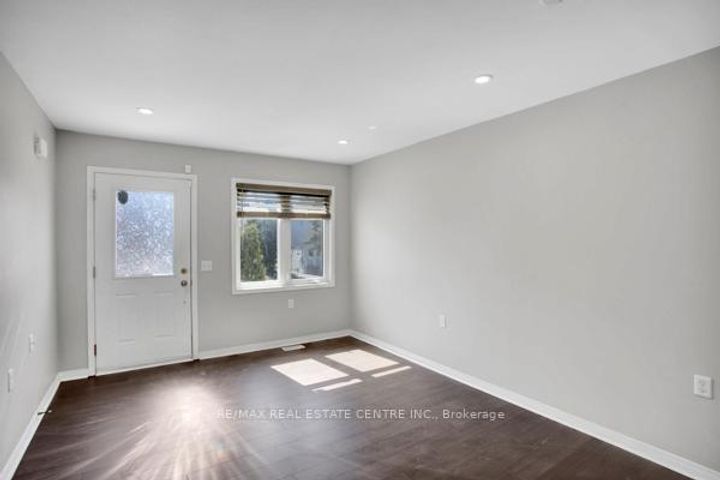 Photo 7 at 58 Avenue Street, Central, Oshawa