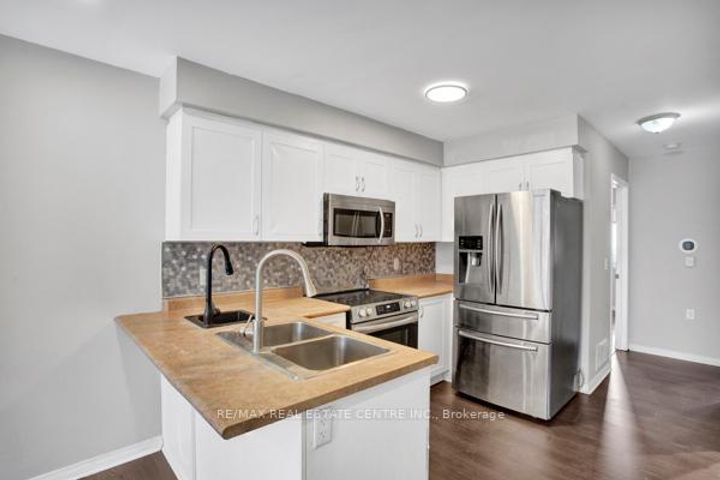 Photo 8 at 58 Avenue Street, Central, Oshawa