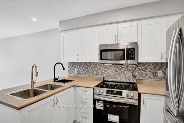 Photo 10 at 58 Avenue Street, Central, Oshawa